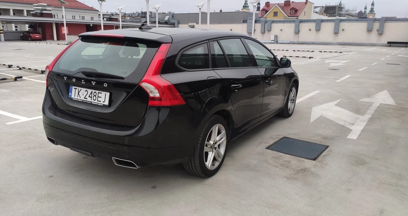 Volvo V60 cena 49900 przebieg: 249000, rok produkcji 2015 z Kielce małe 407